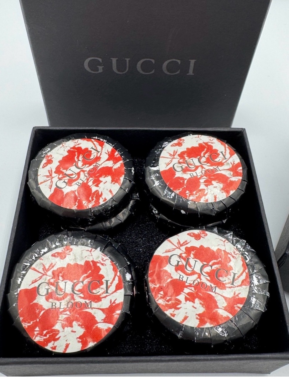 Gucci Bloom min soap boxed items